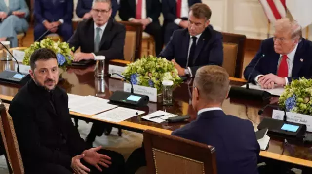 Beyaz Saray'daki görüşmede Putin-Zelenski sürprizi