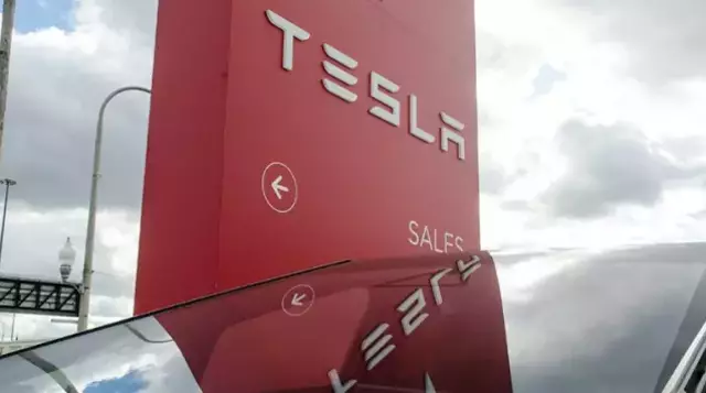 Geri çağırma kapsamındaki Tesla modellerinden biri