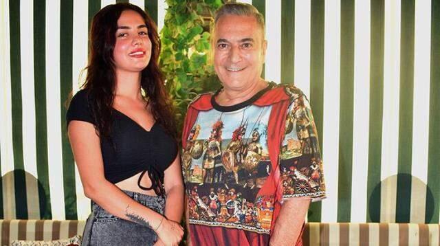 Şarkıcı Ece Ronay, Mehmet Ali Erbil'in kendisine attığı mesajları ifşa etti