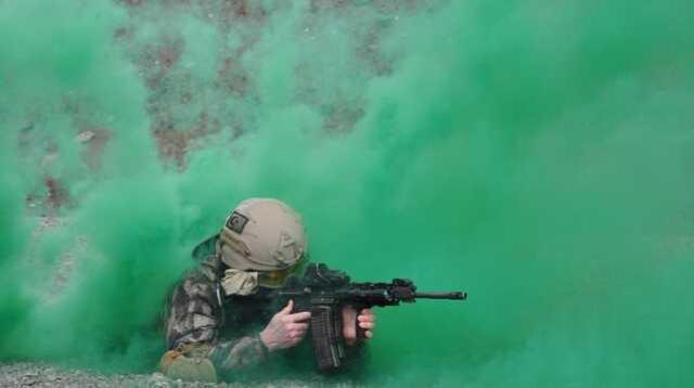 Kars'ta özel harekat polislerinden nefes kesen tatbikat! Operasyon gerçeği aratmadı