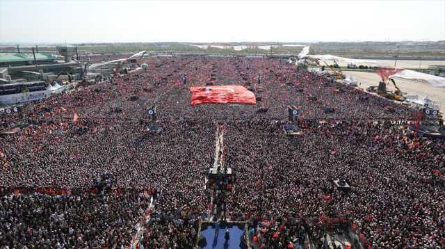 Son Dakika: Cumhurbaşkanı Erdoğan, AK Parti'nin Büyük İstanbul Mitingi'nde vatandaşlara sesleniyor