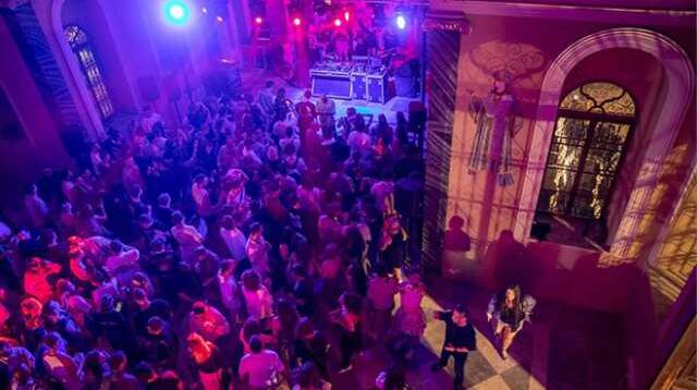 İzmir Büyükşehir Belediyesi Aziz Vukolos Kilisesi'ndeki Organizasyon İçin Özür Diledi