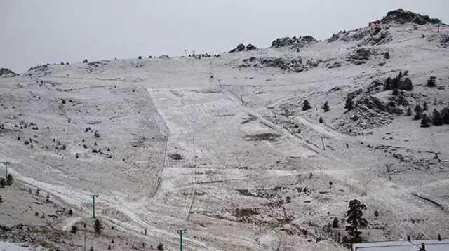 Bere, eldiven dolapta ne varsa çıkarın! İstanbul'un yüksek kesimlerinde pazar günü kar yağışı bekleniyor