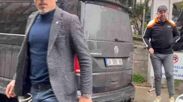 Bülent Cihantimur gazetecileri görünce polis merkezine girmeden kaçtı