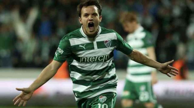 Bursaspor'un yeni teknik direktörü kim oldu? Pablo Martin Batalla kimdir, kaç yaşında?
