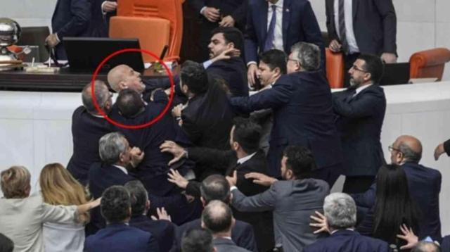 Alpay Özalan ile Ahmet Şık olayı nedir? Meclis'te Alpay Özalan ve Ahmet Şık kavgası nedir?