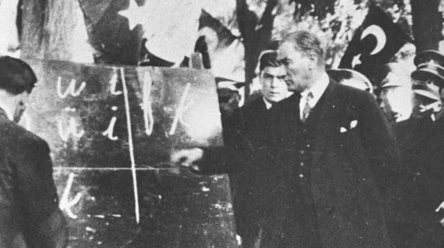 Öğretmenler Günü ne zaman, hangi gün? Bu yıl Öğretmenler Günü hangi tarihte kutlanacak?