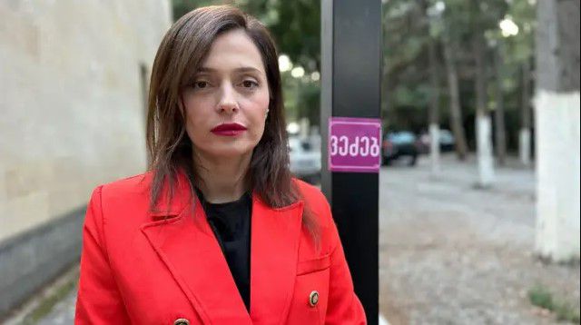 Öz ailesini arayan kadın, babasıyla hiç beklemediği bir yerden arkadaş çıktı