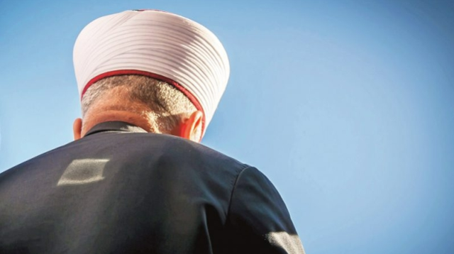 ZAMLI DİN GÖREVLİSİ MAAŞI! Ocak 2025 imam, müezzin, vaiz zamlı maaşları ne kadar?