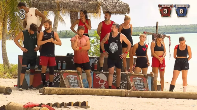 Survivor'da Adem ve Hikmet birbirine girdi! Fiziksel temasa ramak kaldı