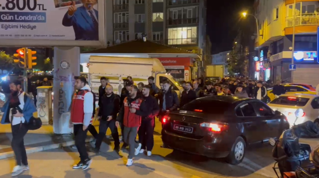 Eskişehirspor Taraftarından Galatasaray'a Tepki: Sokaklara Döküldüler