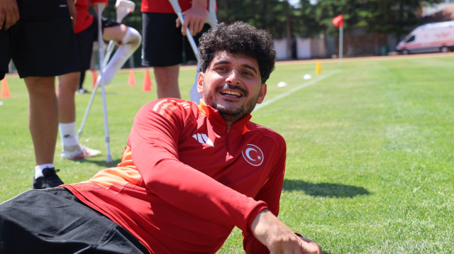 Düğünden kampa: Barış Telli, balayını milli takım kampında geçiriyor