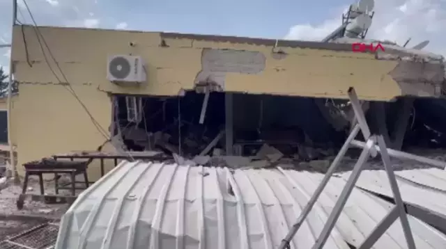 Patlama sonrası olay yerine gelen ekipler ve hasar gören binalar