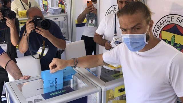 Ali Koç'a oy atan Caner'den ilginç ifade: Sünnet videomla F.Bahçeli olduğumu göstereceğim