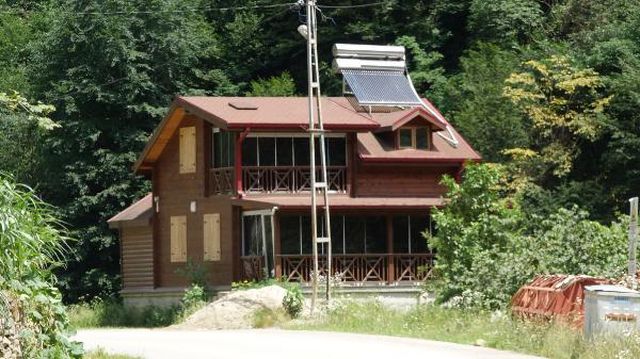Tosuncuk, memleketi Giresun'da dere yatağına kaçak villa yaptırmış