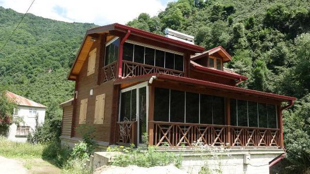 Tosuncuk, memleketi Giresun'da dere yatağına kaçak villa yaptırmış