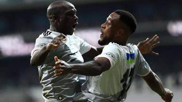 Aboubakar vakası iki! Yeni sözleşme teklifi yapılan Larin'in verdiği yanıt şaşkına çevirdi