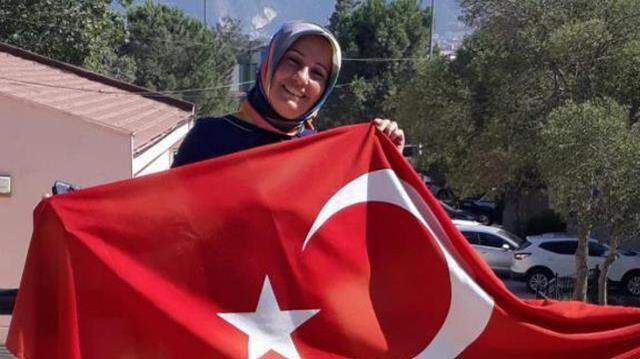 15 Temmuz gecesi 580 komandoyu durduran Elif Dağdelen: Hainlere fırsat tanımadık