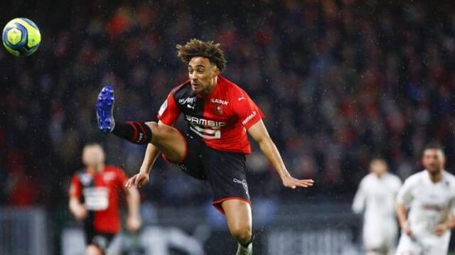 Galatasaray'la anlaşan Fransız sağ bek Sacha Boey, Rennes'deki arkadaşlarıyla vedalaştı