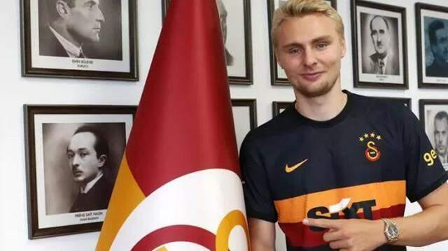 Galatasaray'ın Hatayspor maçı öncesi yeni transfer Victor Nelsson'un lisansı yetişti