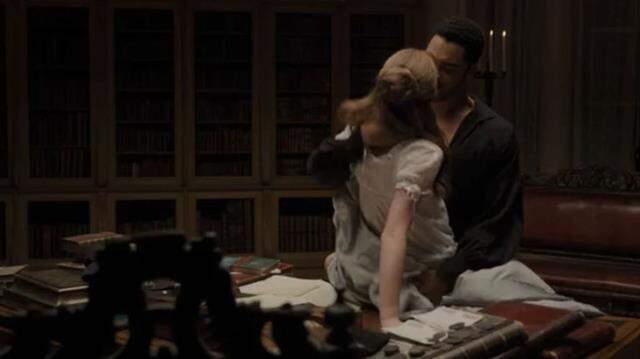 Sevişme sahneleriyle olay olan Netflix dizisi Bridgerton zirvede