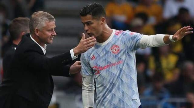 Manchester United'da zorunlu ayrılık! Ya Ronaldo gidecek ya da hoca