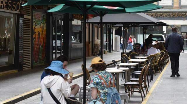 Avustralya'nın Melbourne kentinde çeşitli aralıklarla 263 gün yürürlükte kalan tam kapanma sona erdi