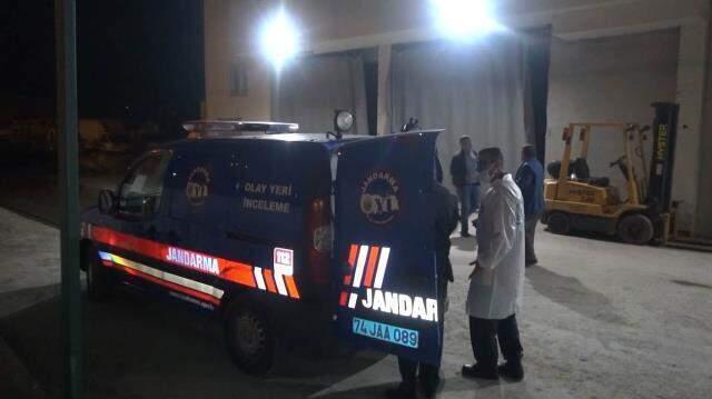 Telefonda tartıştığı eski sevgilisini iş yerine giderek öldürdü