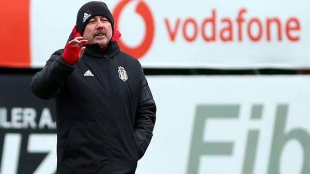 Sergen Yalçın'ın bu yüzünü görmemişlerdi! Futbolcular kaçacak delik aradı