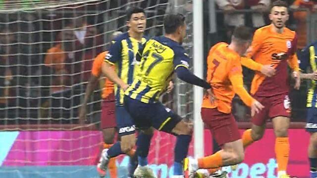 Dev derbi sonrası Galatasaray kazan kaldırmıştı! İşte Fatih Terim'i çileden çıkaran 3 pozisyon