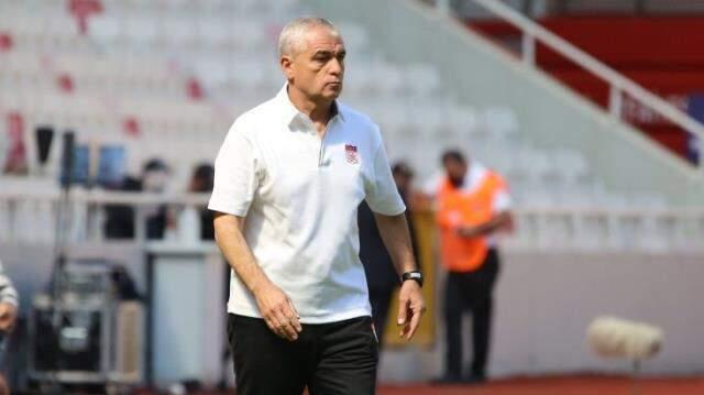 Beşiktaş'taki 5 saatlik toplantıdan sürpriz sonuç! Hoca konusu netleşti