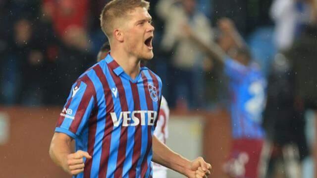 Fırtına'nın şampiyonluk yürüyüşü sürüyor! Hatayspor'u 2-0 deviren Trabzonspor, liderliği perçinledi