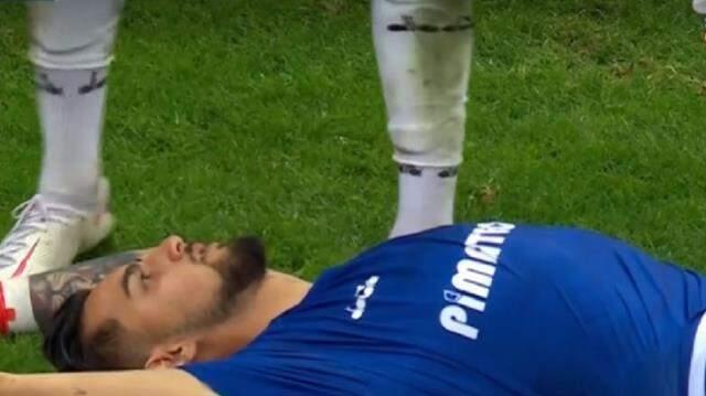 Her şeyi anlatan o fotoğraf! Galatasaray'ı durduran genç Abdulkadir, bir gece Türkiye'de kahraman oldu