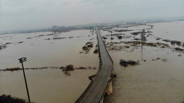 Marmara'nın tahıl ambarı can çekişiyor! Ergene nehri taştı, araziler tamamen suyla doldu