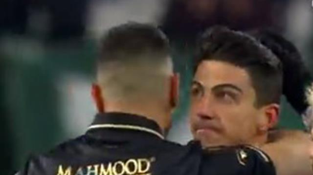 Konya'da duygu seli! Ahmet Çalık'ın sevdiği Sezen Aksu şarkısı çalınca spiker de gözyaşına boğuldu