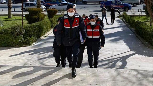 Kuyumcu kuryesinden çaldıkları 16 kilo altını çuvalla toprağa gömdüler