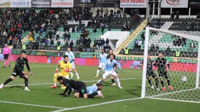 Fırtına, Türkiye Kupası'nda dolu dizgin esiyor! Trabzonspor, Denizlispor'u eleyerek çeyrek finale yükseldi