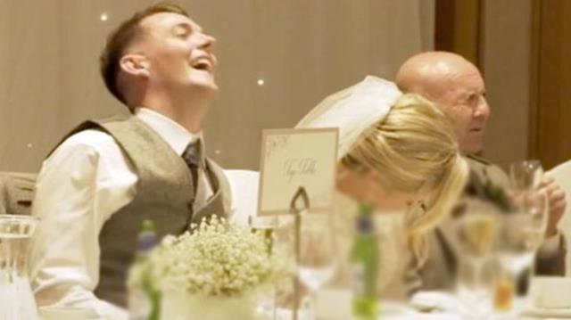 Düğünde sağdıcın damatla ilgili anlattığı hikaye salonu buz kestirdi, gelin başını öne eğip utandı