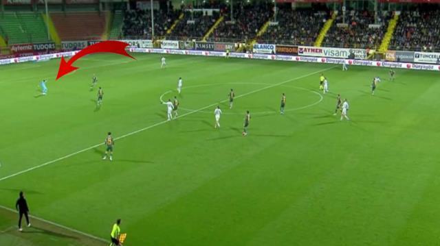 Bir bunu yapmadığı kalmıştı! Altay Bayındır, Süper Lig'de ilke imza attı