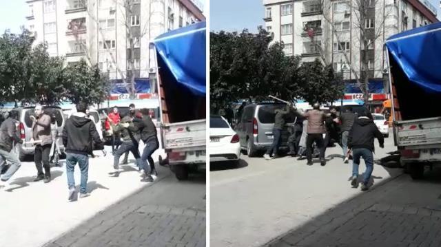 İki aile arasında silahlı sopalı kavga! 1'i ağır 9 kişi yaralandı