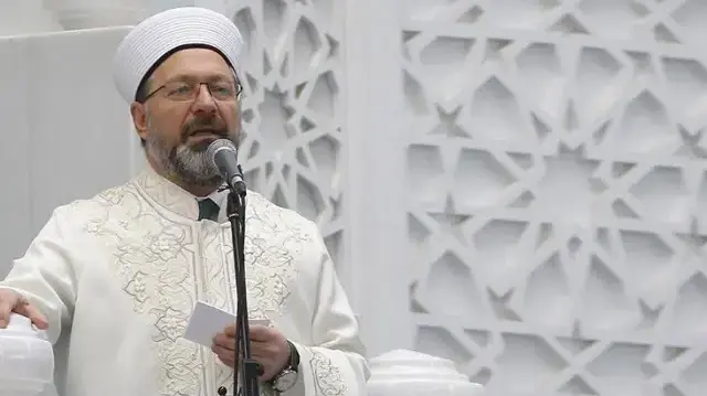 Son Dakika! Diyanet İşleri Başkanı Erbaş: Teravih namazları camilerde cemaatle kılınacak
