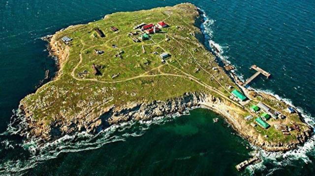 Yılan Adası'nı işgale gelen savaş gemisine 'Rus gemisi defol git' diyen asker Ukrayna'da savaş kahramanı ilan edildi