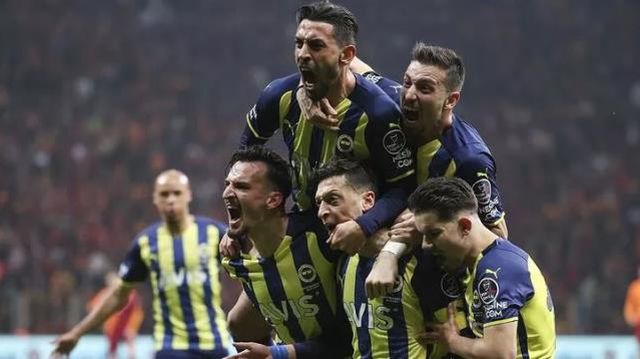 İrfan Can Kahveci derbi öncesi rakip analizi yaptı! Sözleri Galatasaray taraftarını çıldırttı