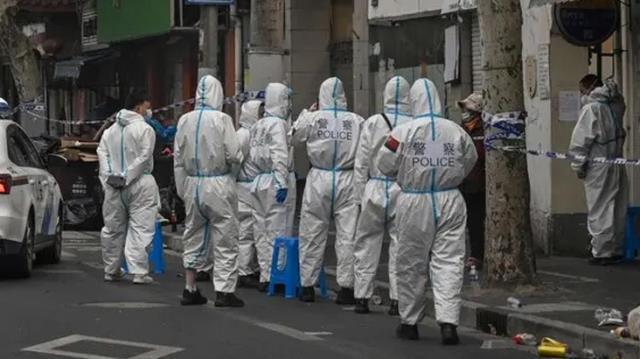 Bitti, bitiyor derken korona başladığı noktada yeniden hortladı! Çin'in Şanghay kenti tamamen karantinaya alındı