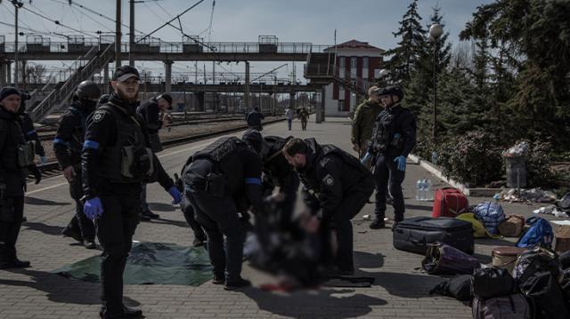 Gar katliamı bardağı taşırdı! Zelesnki, Putin'e öfke kustu: Cezalandırılmazsa asla durmayacak