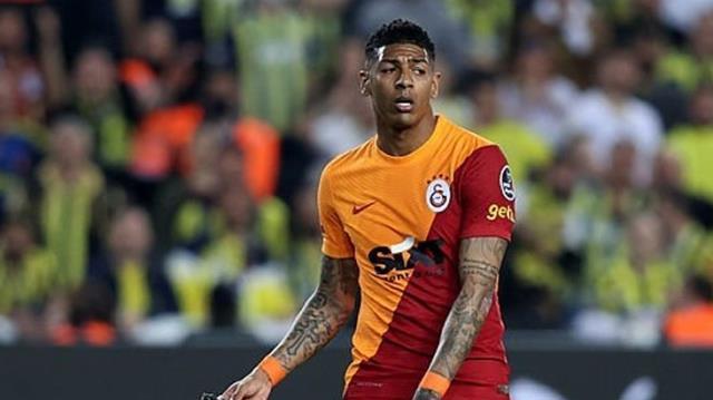 Derbi sonrası takım içinde deprem! Galatasaray'da tüm oyuncular, faturayı bir futbolcuya kesti
