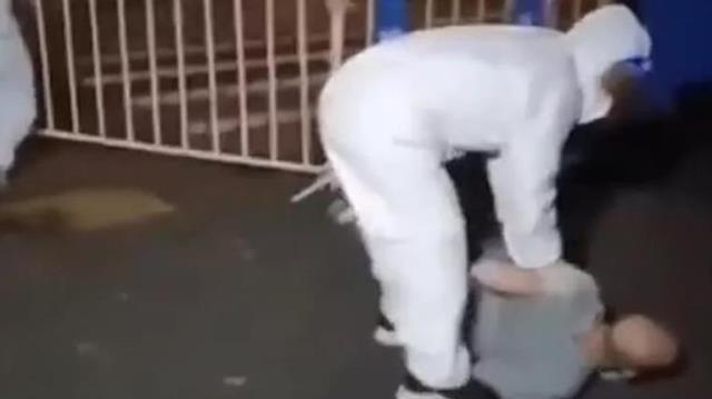 Beijing, Kovid-19 Vakalarındaki Yeniden Artışı Kontrol Altına Almak İçin Zamanla Yarışıyor