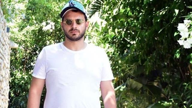 Ünlü iş insanı Abdullah Taşkın lüks siteyi karıştırdı! Balkona çıkıp 3 şarjör boşalttı