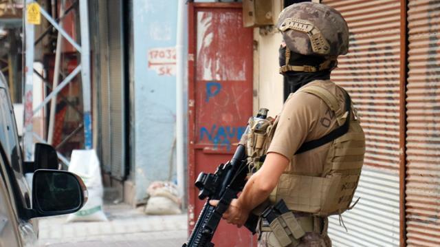 Son dakika: KOM, organize suç örgütlerine yönelik 'Tümör' operasyonu başlattı! 284 kişi için gözaltı kararı var