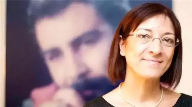 Ahmet Kaya'nın Eşi Gülten Kaya 23 Yıl Önceki Fotoğrafı Paylaşıp O İsmi Hedef Aldı